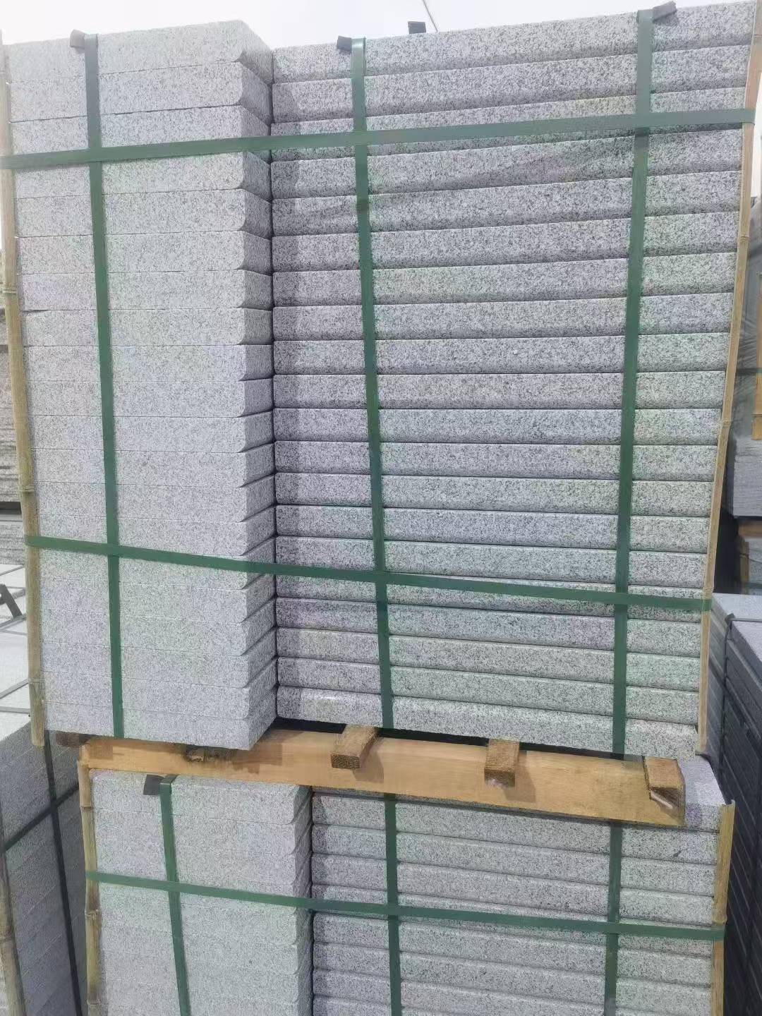 柳州 5公分芝麻白，倒斜角，室外楼梯踏步