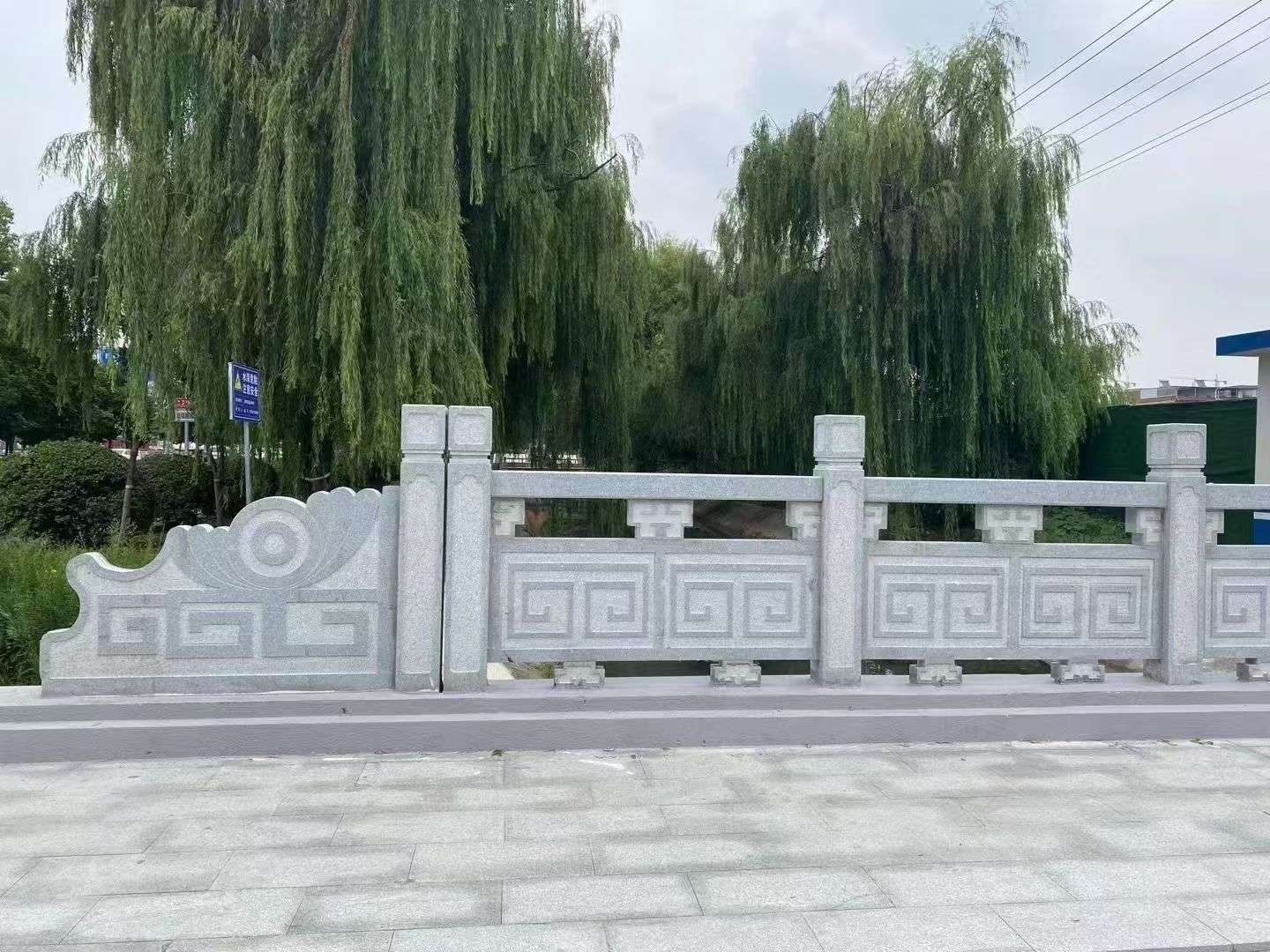 柳州 芝麻灰桥栏杆、河道栏杆安装效果