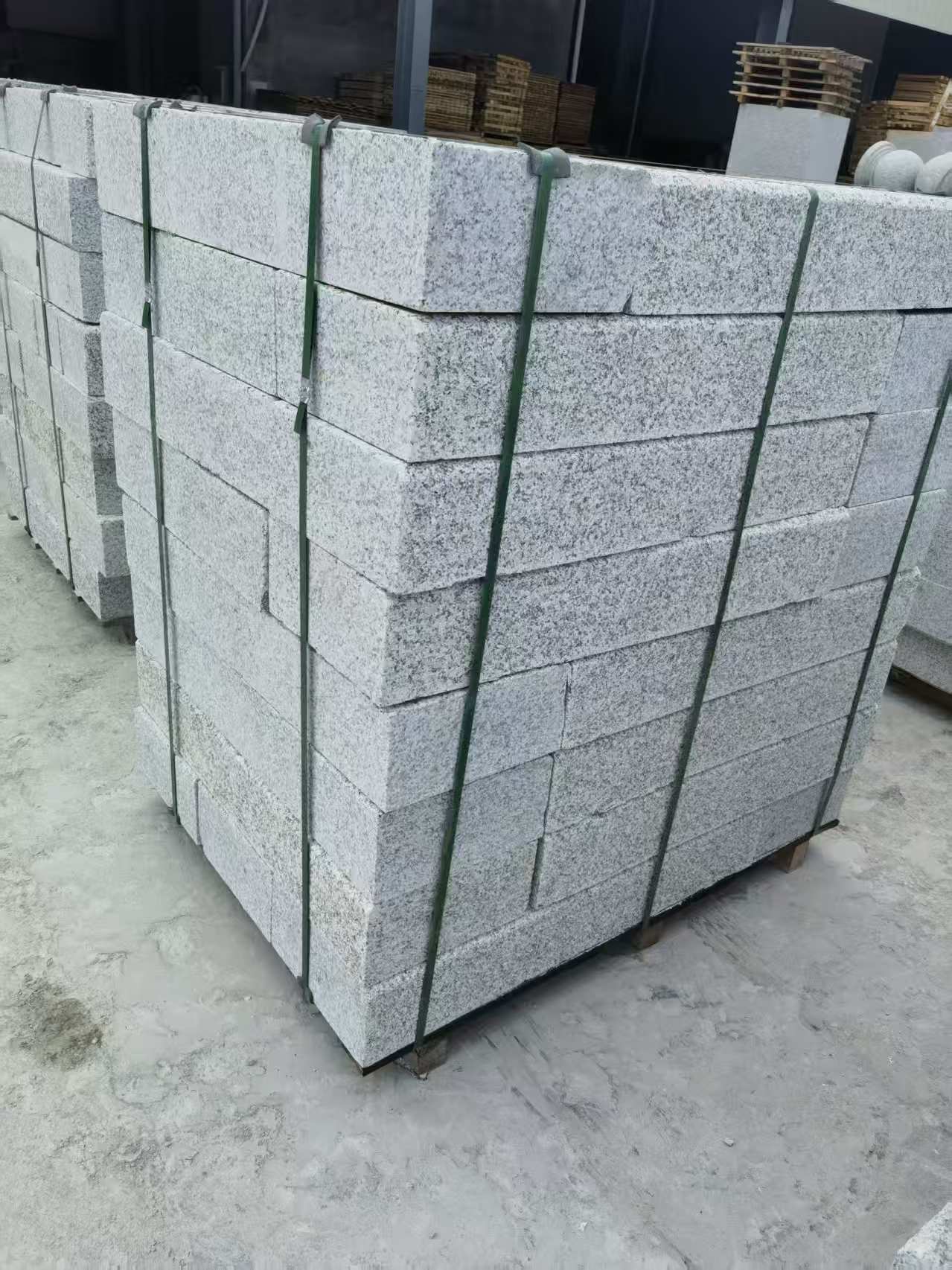 柳州 芙蓉白火烧两面路沿石