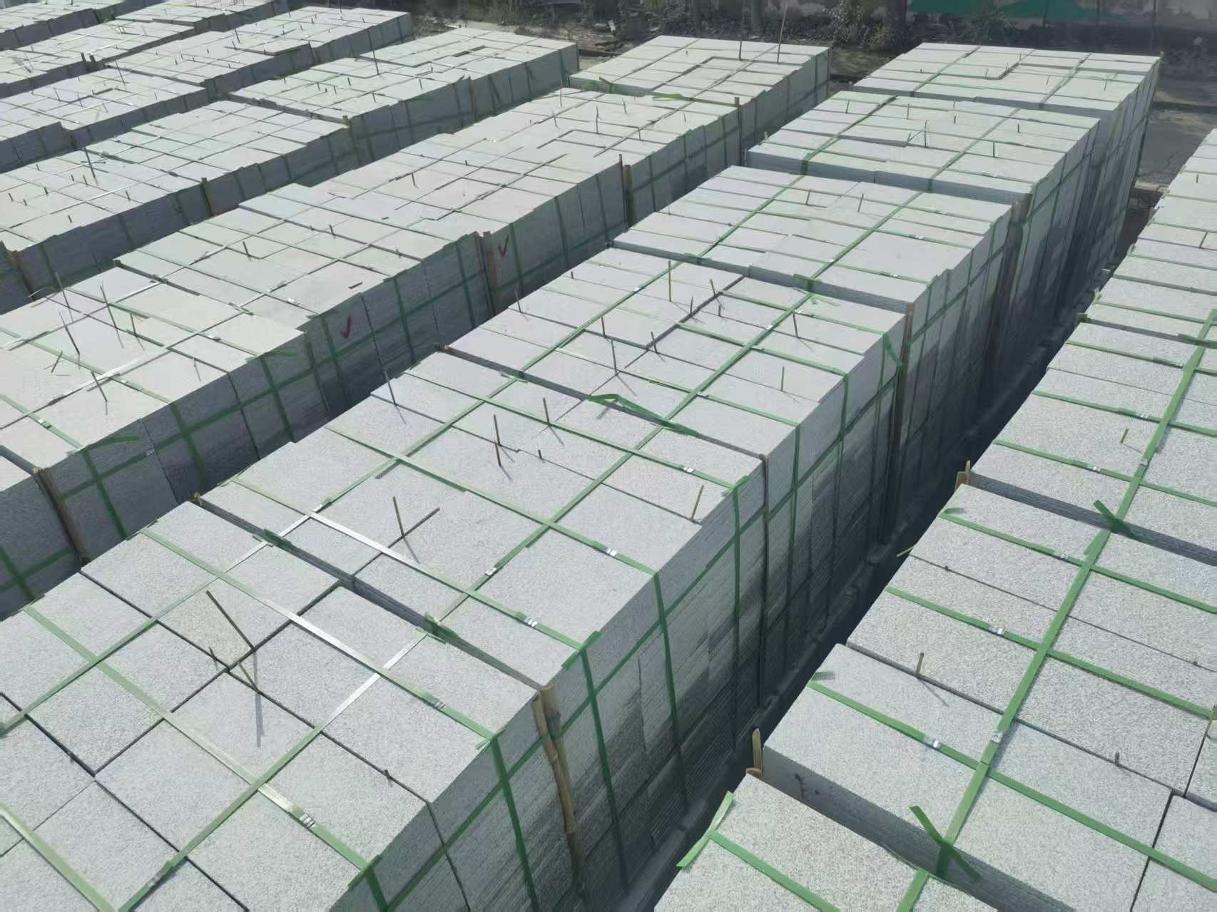 柳州 芝麻白1.8公分火烧300*600地铺，清仓大甩卖