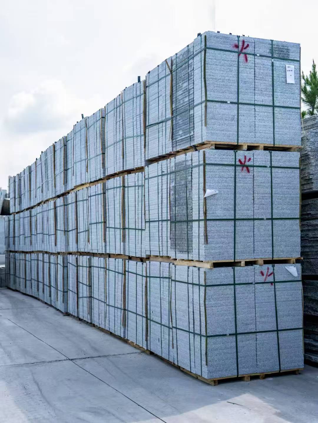 柳州 芙蓉白3公分火烧地铺成品300*600